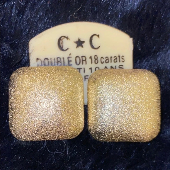18k  gold plated earrings - Picture 1 of 6